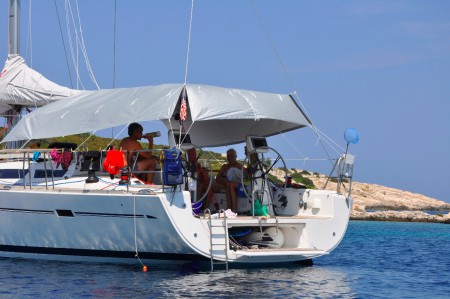 No wind in Croatia, good shelter by sun tent  all around